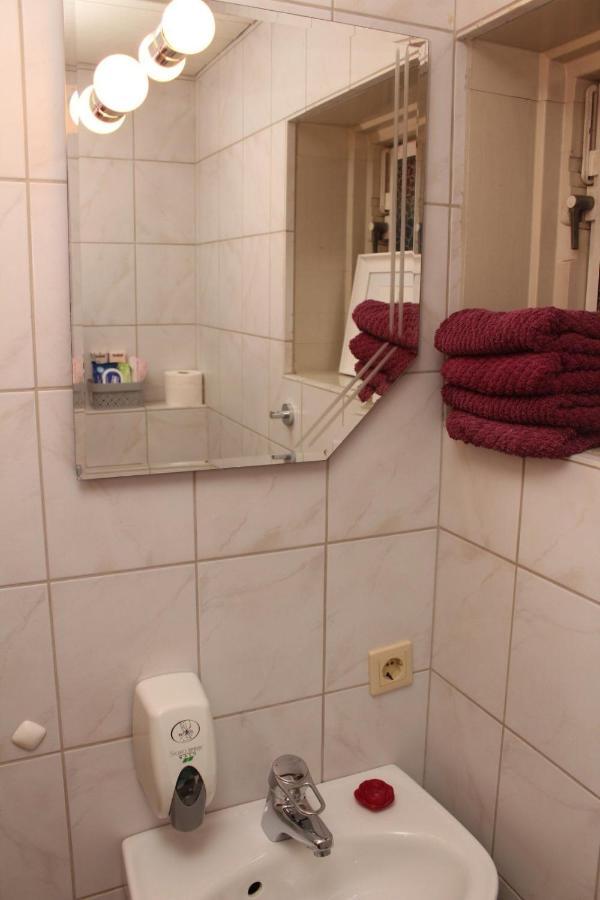 Ferienwohnung Wohnen In Einer Privatstrasse Marl Exterior foto
