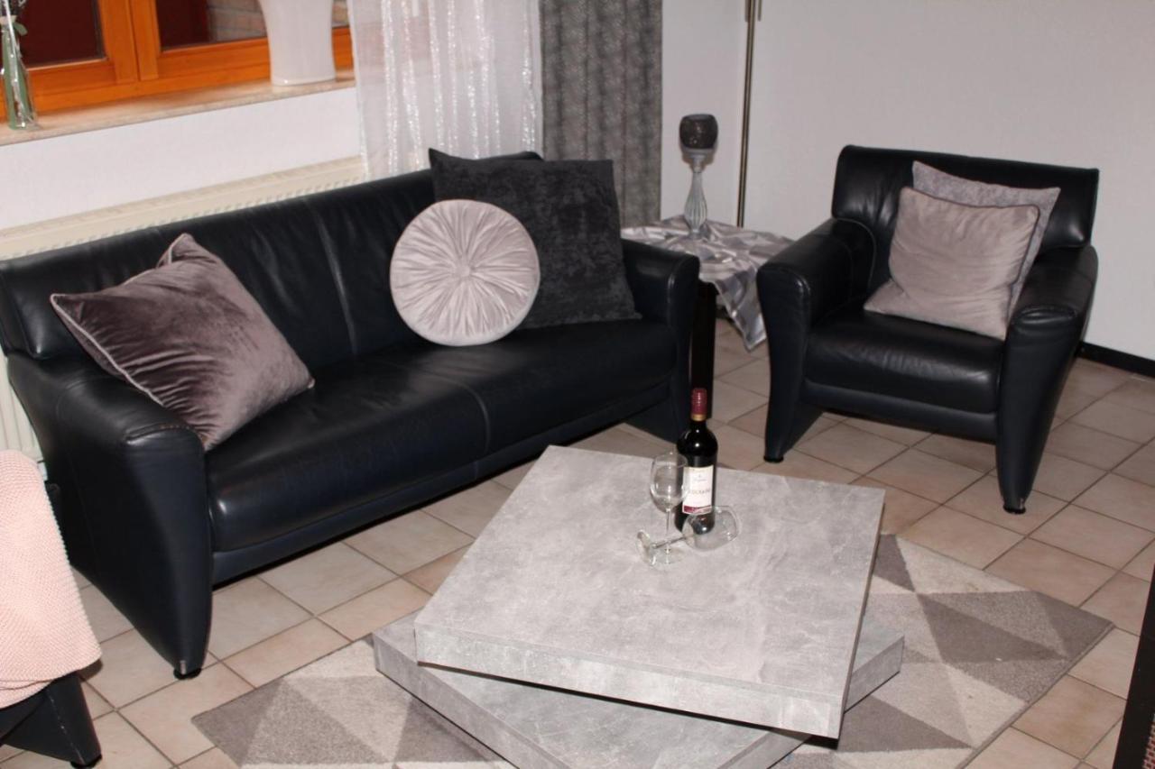 Ferienwohnung Wohnen In Einer Privatstrasse Marl Exterior foto